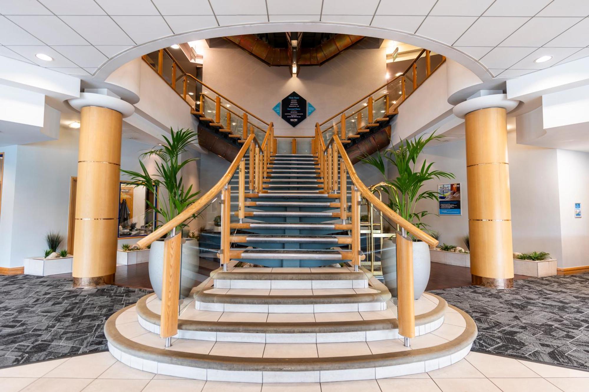 The Bolton Stadium Hotel, A Member Of Radisson Individuals Eksteriør billede