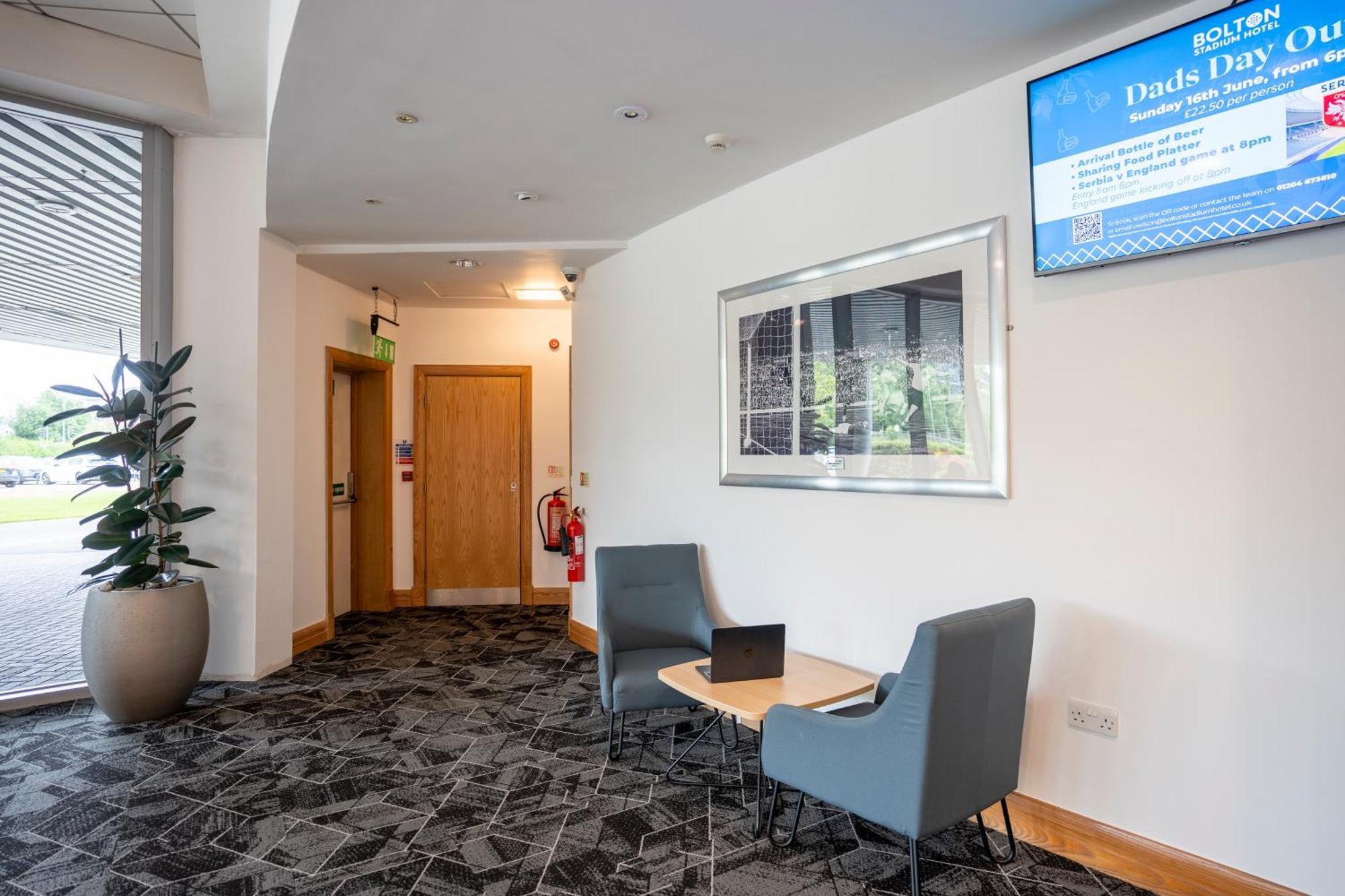 The Bolton Stadium Hotel, A Member Of Radisson Individuals Eksteriør billede