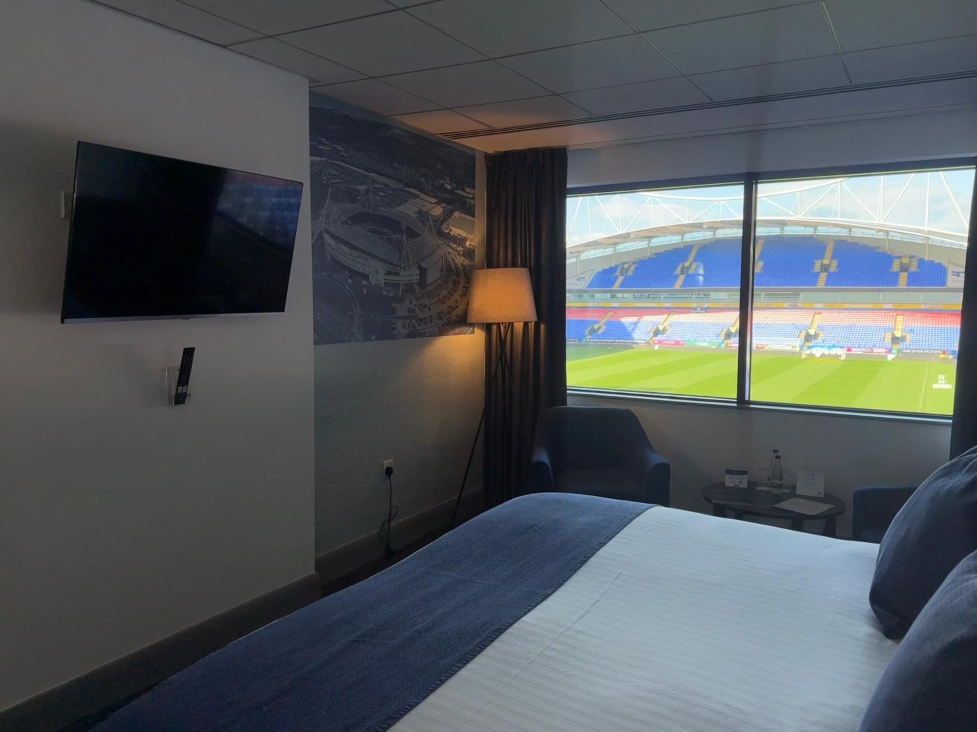 The Bolton Stadium Hotel, A Member Of Radisson Individuals Eksteriør billede