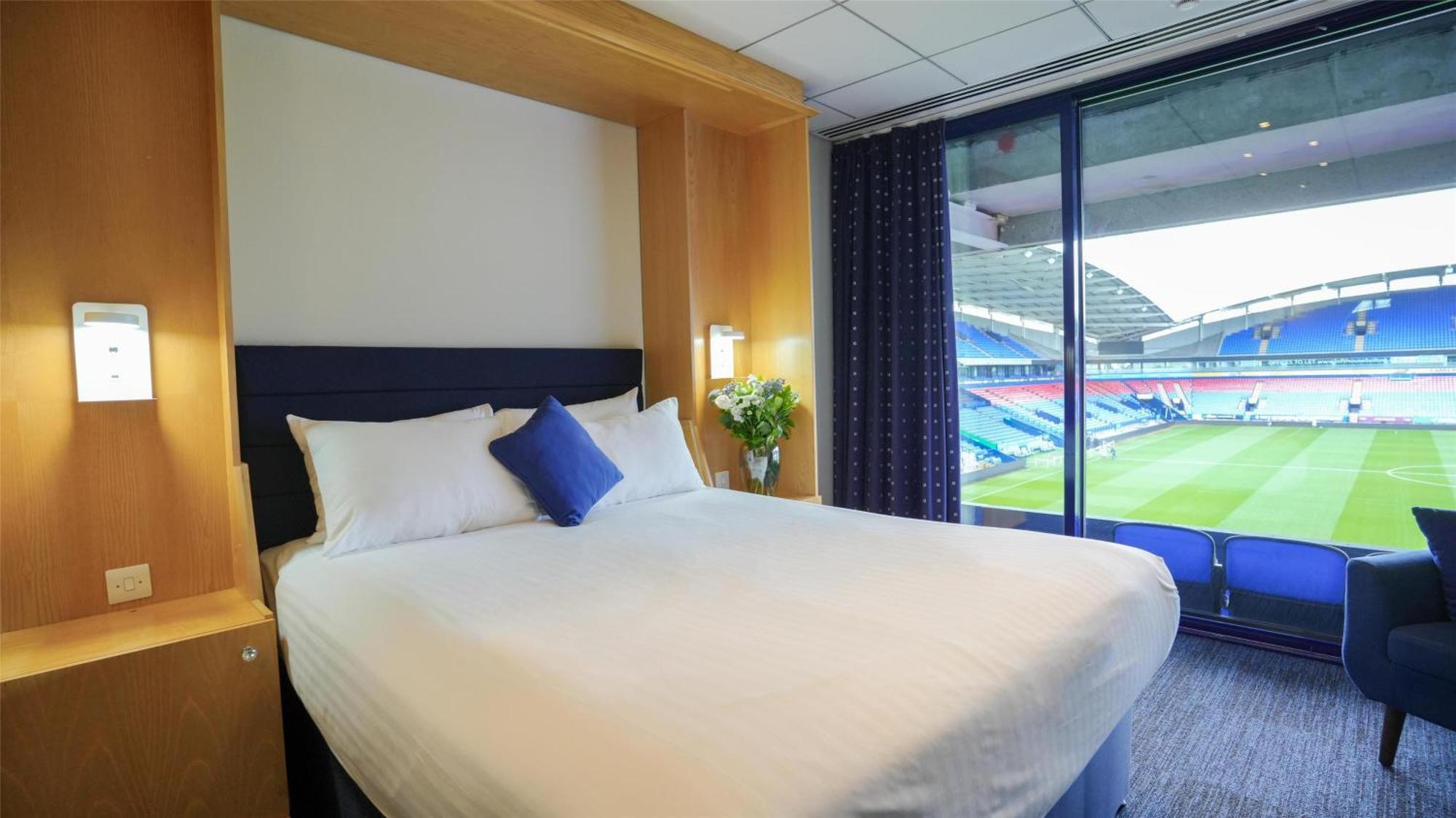The Bolton Stadium Hotel, A Member Of Radisson Individuals Eksteriør billede