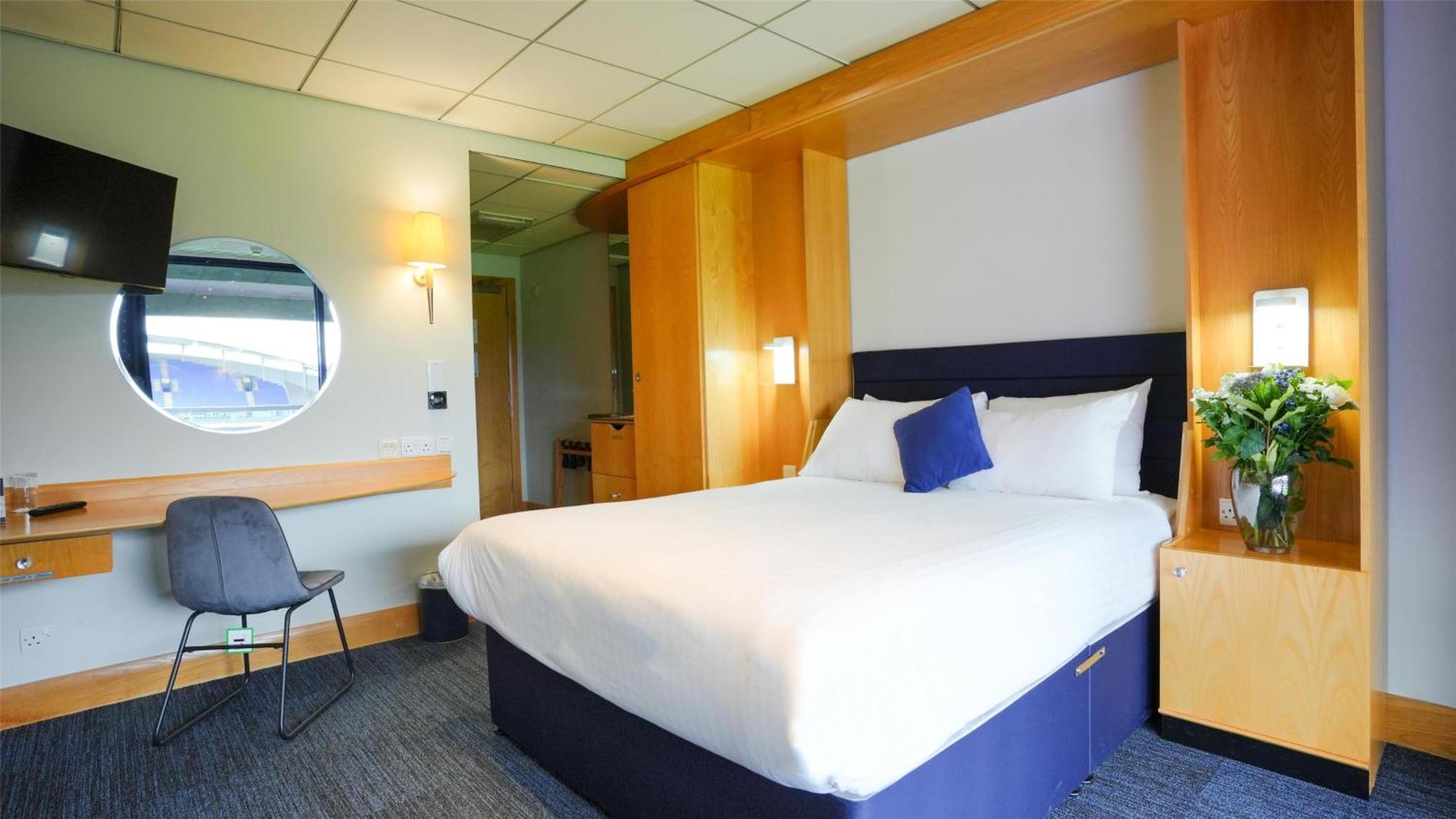 The Bolton Stadium Hotel, A Member Of Radisson Individuals Eksteriør billede