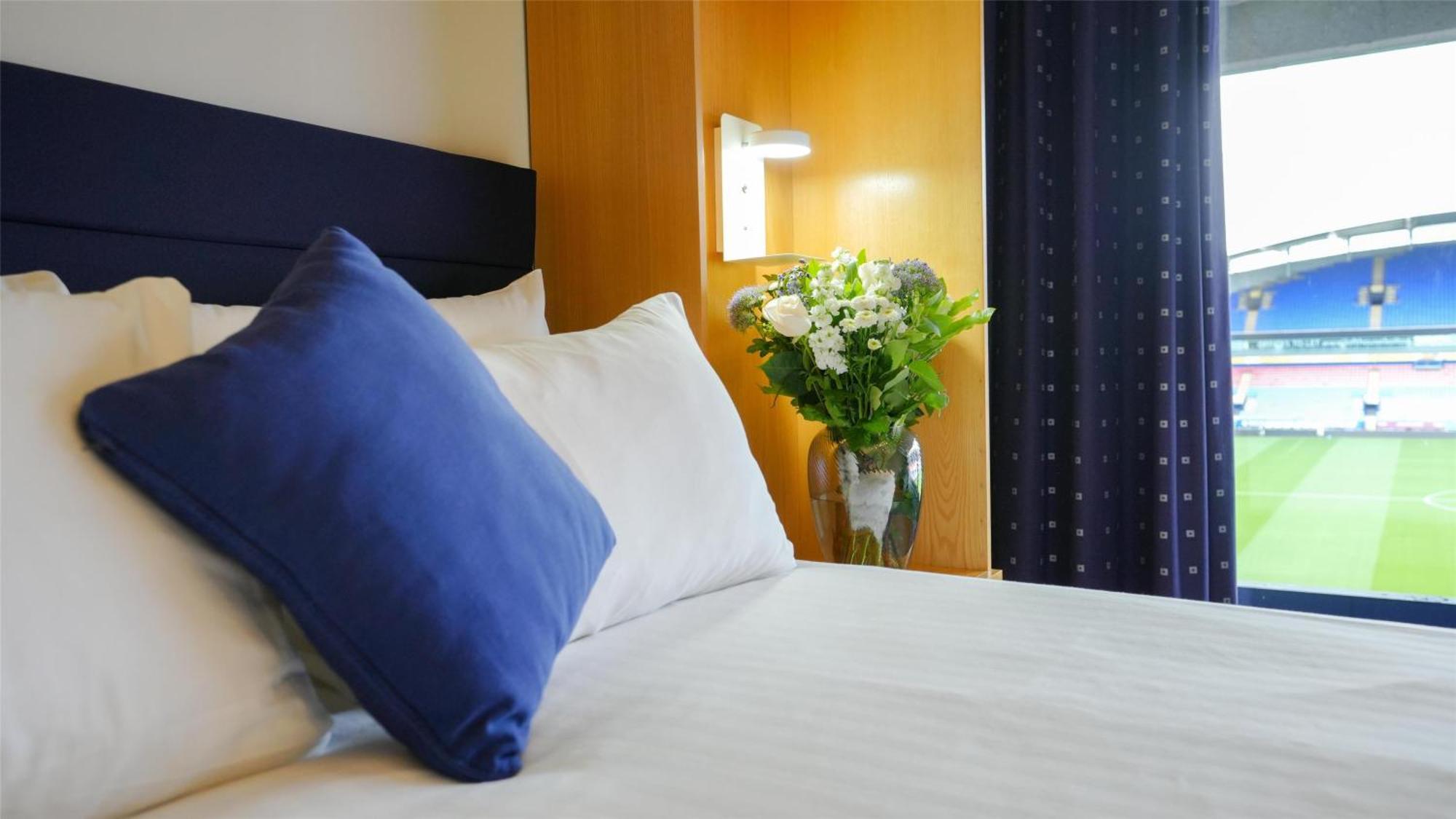 The Bolton Stadium Hotel, A Member Of Radisson Individuals Eksteriør billede